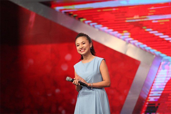 Thanh Vân Hugo hiện tại nổi tiếng với vai trò dẫn chương trình. Sau một lần đò, cô gái tuổi Sửu hiện đang có mối quan hệ với bạn trai mới.