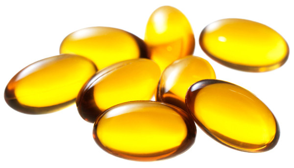 Người mắc bệnh tim mạch cần tránh lạm dụng vitamin E: Vitamin E không an toàn cho người bị bệnh tim mạch. Nếu người bị bệnh tim mạch uống vitamin E quá liều thì tỉ lệ phát bệnh sẽ tăng tới 20%. Ngoài ra người bệnh tim không được dùng thuốc có chứa kali ở liều cao trên 3.500mg/ngày, sẽ làm tim đập nhanh và loạn nhịp tim.
