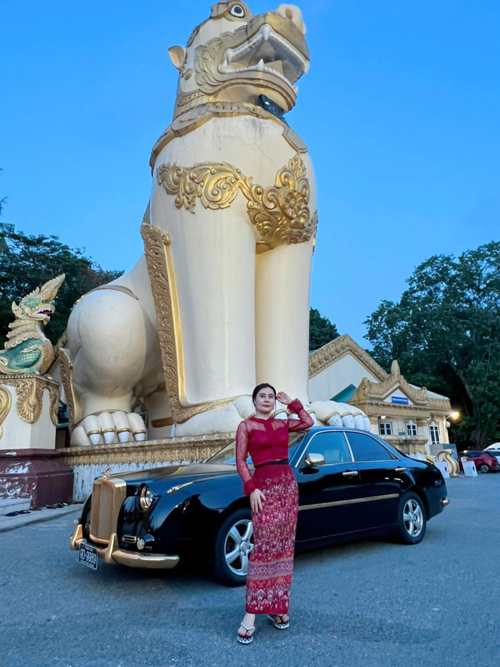 Phan Kim Oanh đăng quang ngôi vị cao nhất tại cuộc thi Mrs Grand International 2022 - Hoa hậu Quý bà Hòa bình Quốc tế vào tối 14/11/2022 tại Myanmar.