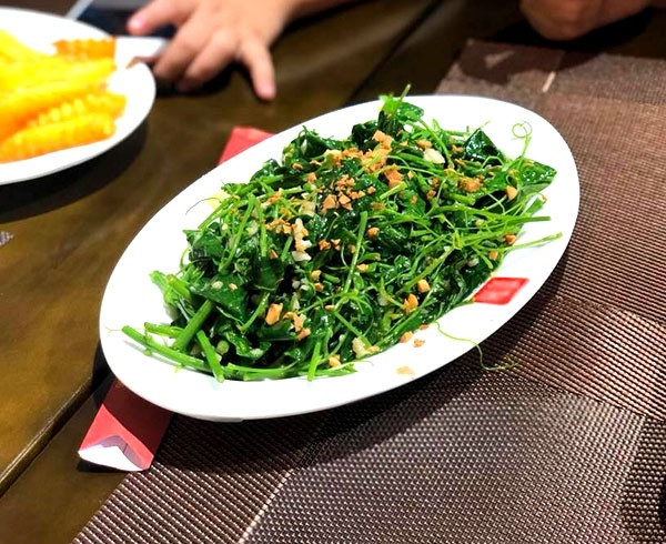 Ngoài ăn vì ngon, nhiều người còn chuộng rau bò khai vì nó còn được dùng như một vị thuốc quý.