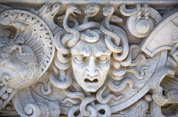 Kể từ đó, Medusa trở thành quái vật tàn ác với mục tiêu trả thù là những người đàn ông. Nữ quái vật này không bao giờ làm hại phụ nữ.