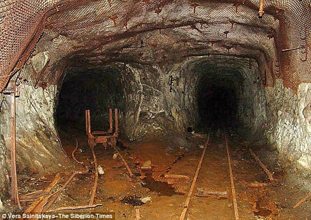 Theo giải thích của các chuyên gia, mỏ uranium từ thời Liên Xô nằm ở gần ngôi làng chính là thủ phạm khiến người dân ngủ thiếp đi dù đang làm việc.