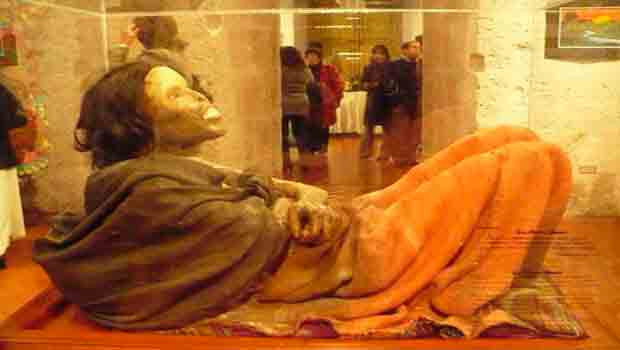 Theo nghiên cứu, thiếu nữ người Inca này là nạn nhân một nghi lễ hiến tế để cầu xin thần linh bảo vệ cuộc sống của người dân khỏi các hiện tượng thiên nhiên thảm khốc như núi lửa phun trào, lở đất...