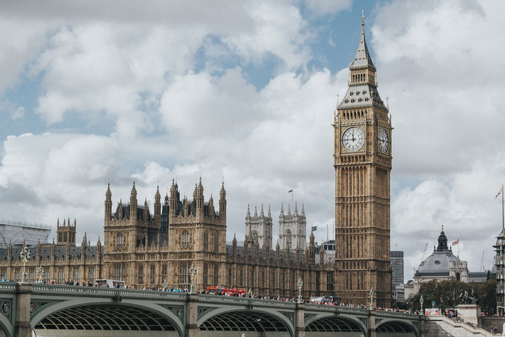 Các chuyên gia tính toán khoảng 1.000 năm nữa, tháp đồng hồ Big Ben sẽ có độ nghiêng như tháp nghiêng Pisa.