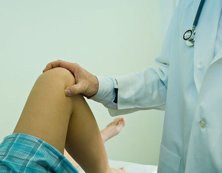 Phương pháp này chính là cắt đi một phần môi bé và môi lớn vùng kín sau đó tạo hình và thu gọn lại với mong muốn nâng cấp nhan sắc cho "cô bé" cải thiện "chuyện ấy" và tăng cảm hứng chuyện yêu. Ảnh: MD.
