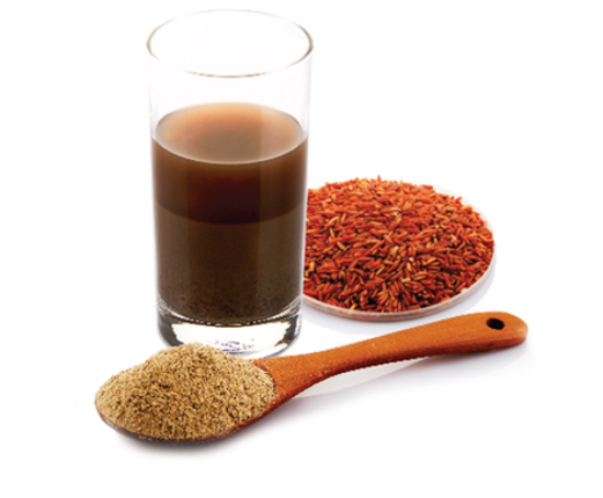 Các mẹ có thể chế biến loại đồ uống trị bệnh này bằng cách rang 100g gạo tẻ với một dúm muối nhỏ. Sau đó cho gạo rang vào một chiếc nồi nhỏ, đổ thêm khoảng 300ml đun sôi khoảng 5 phút rồi chắt ra để cho nguội, rồi cứ 5 đến 10 phút cho bé uồng 2 - 3 thìa. Ảnh: Kenh14.
