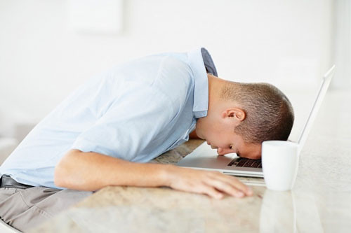 Các nhà nghiên cứu đã phát hiện ra rằng trong quả dừa khô có những khoáng chất tốt giúp cải thiện chức năng sinh lý, ngăn ngừa và giảm nguy cơ vô sinh ở nam giới. Đặc biệt nếu đàn ông thường xuyên ăn dừa khô thì cơ thể sẽ sản xuất selen tốt hơn và chính điều này giúp cải thiện chức năng sinh sản của đàn ông rất tốt.