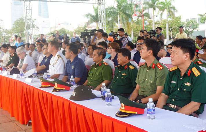 Sáng 13/5, nằm trong chương trình đối tác Đối tác Thái Bình Dương 2017 (PP17) tổ chức tại Đà Nẵng, hải quân Mỹ và lực lượng bộ đội Biên phòng Việt Nam đã tổ chức diễn tập ứng phó sự cố tràn dầu trên sông Hàn. Tham dự buổi diễn tập có thiếu tướng Lê Mạnh Tiến, Phó cục trưởng Cục cứu hộ Cứu nạn, cùng hải quân Mỹ, Nhật Bản, Anh.