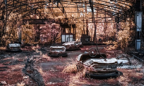 Ngày 26/4/1986, Nhà máy điện nguyên tử Chernobyl ở thành phố "ma" Pripyat bị nổ. Hậu quả là đám mây bụi phóng xạ từ vụ nổ đã lan rộng ra lãnh thổ nước Nga, khu vực Đông và Tây Âu cũng như nhiều khu vực khác.
