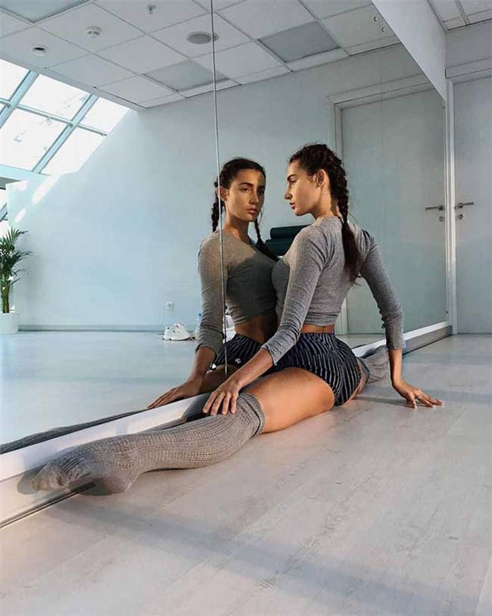 Kỹ năng xoạc hay đá chân có thể giúp tăng chiều cao, tăng độ dẻo dai của cơ thể, cải thiện khả năng giữ thăng bằng, giúp dáng đứng thẳng hơn, tốt cho vùng đùi, đầu gối, mắt cá chân...