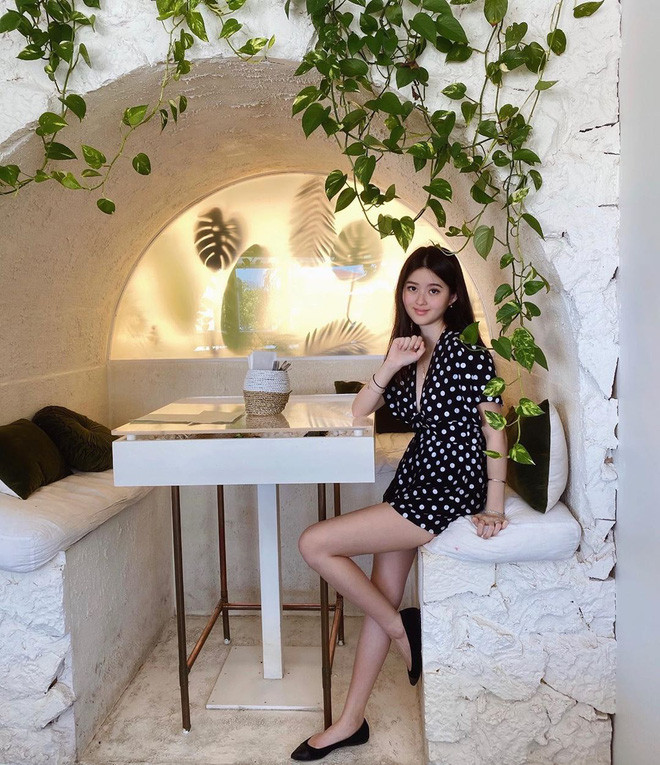 Dù sinh ra trong gia tộc giàu có nhất nhì Đài Loan nhưng Trinity có gu thời trang giản dị và khá ít hình ảnh trên trang cá nhân.