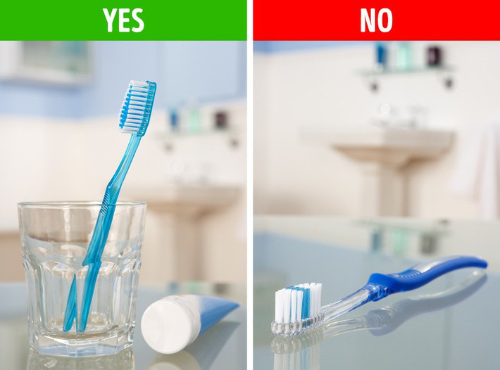 Bảo quản bàn chải: Phòng tắm vốn có độ ẩm cao, là môi trường lý tưởng cho vi khuẩn sinh sôi nảy nở, vì vậy bạn nên tìm nơi khô ráo nhất để cất giữ bàn chải. Ngoài ra, bạn nên dựng bàn chải theo chiều thẳng đứng để ráo nước và thay mới sau 3 tháng nhằm đảm bảo vệ sinh răng miệng.