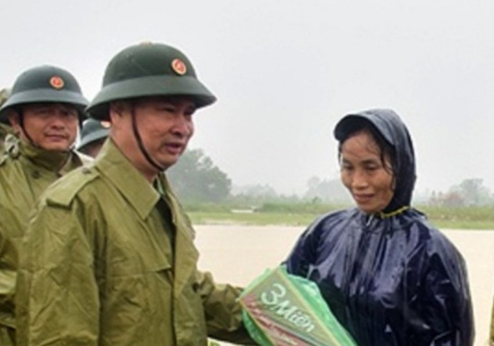 Theo hồ sơ lý lịch, thiếu tướng Nguyễn Văn Man (SN 1966, ở phường Nam Lý, TP Đồng Hới, tỉnh Quảng Bình). Ông là Phó tư lệnh Quân khu 4, đại biểu Quốc hội khóa XIV, nhiệm kỳ 2016-2021 thuộc Đoàn đại biểu Quốc hội tỉnh Quảng Bình; Ủy viên Ủy ban Quốc phòng và An ninh của Quốc hội khóa XIV. Trước năm 2015, ông Man là Phó chỉ huy trưởng Bộ chỉ huy Quân sự tỉnh Quảng Bình.