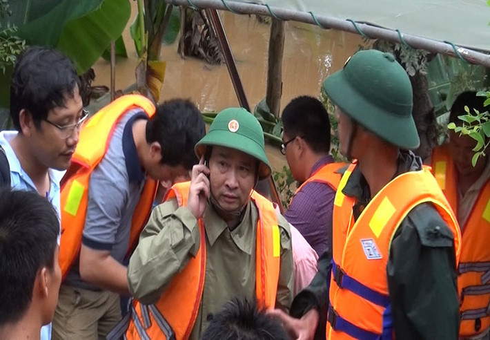 Với người dân Quảng Bình, tướng Nguyễn Văn Man là người luôn xông xáo, luôn lo lắng và có trách nhiệm với người dân vùng lũ. Ông thường đi đầu đưa bộ đội xuống giúp dân gồng gánh chạy lũ vùng nội địa dọc sông Gianh hoặc vùng trũng 2 huyện Quảng Ninh, Lệ Thủy. Ngay vùng rốn lũ Tân Hóa, Minh Hóa (Quảng Bình) là nơi tướng Man nhiều lần về kiểm tra, chỉ huy bộ đội ứng cứu bà con gặp nạn.