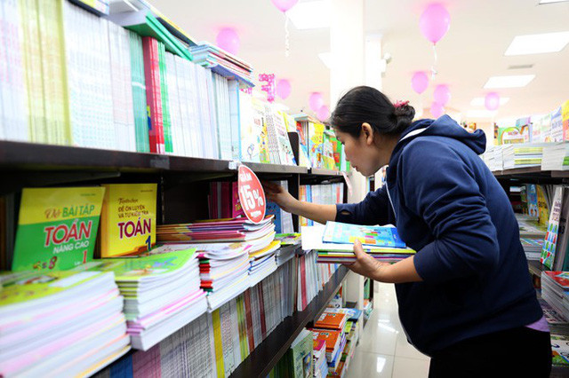 Trước phản ánh của phụ huynh và báo chí về việc sách giáo khoa môn Tiếng Việt lớp 1 có một số nội dung chưa phù hợp, Bộ GD&ĐT đã chỉ đạo kiểm tra, làm rõ và có phương án xử lý phù hợp vấn đề này. Ảnh minh họa.