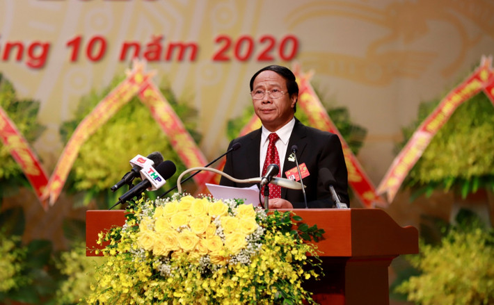 Phát biểu tại Đại hội, thay mặt Ban Chấp hành Đảng bộ khóa XVI, ông Lê Văn Thành - Bí thư Thành ủy nhấn mạnh, nhận thức được Đại hội bầu vào Ban chấp hành Đảng bộ thành phố khóa XVI vừa là vinh dự nhưng cũng là trách nhiệm nặng nề, đòi hỏi mỗi cá nhân phải luôn nêu cao tính tiên phong gương mẫu, nỗ lực cố gắng phấn đấu cao độ để hoàn thành nhiệm vụ. Nhiệm kỳ 2020-2025, thành phố Hải Phòng bước vào một giai đoạn mới với những định hướng phát triển mang tính lịch sử. Vận hội luôn đi cùng với những khó khăn, thách thức đan xen.