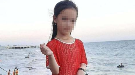 4. Bé gái 7 tuổi 'mất tích' bí ẩn khi ở nhà một mình được tìm thấy. Ngày 16/10, anh Phan Văn Thuận (SN 1982, quê huyện An Minh, tỉnh Kiên Giang) cho biết, hiện gia đình đã tìm thấy cháu Phan Nguyễn Lam Th. (7 tuổi, con gái anh). Trước đó, khoảng 11h ngày 15/10, anh Thuận đón con gái từ Trường tiểu học Hùng Sơn về phòng trọ thuộc khu tập thể của Công ty xây dựng và Kết cấu thép số 1 Hà Nội (có địa chỉ tại huyện Lương Sơn - Hòa Bình). Sau đó, anh Thuận về xưởng làm việc nhưng khi về nhà không thấy con gái đâu.