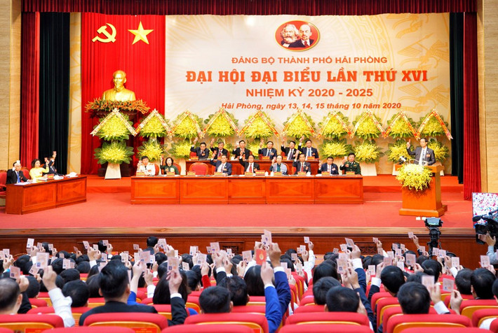 “Trách nhiệm của chúng tôi là phải lãnh đạo Đảng bộ, chính quyền, quân và dân thành phố nắm bắt phát huy vận hội, vượt qua khó khăn, thách thức, tổ chức thực hiện thành công Nghị quyết Đại hội Đảng bộ thành phố lần thứ XVI, Nghị quyết Đại hội XIII của Đảng và Nghị quyết 45 của Bộ Chính trị về xây dựng và phát triển thành phố Hải Phòng đến năm 2030, định hướng đến năm 2045” - ông Lê Văn Thành nói.