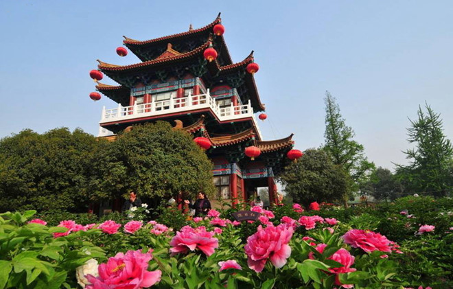 Toàn bộ tinh hoa phong thủy tại Lạc Dương tập trung ở Mang Sơn. Mang Sơn là rồng, là "đầu" của Lạc Dương. Không có Mang Sơn, phong thủy Lạc Dương chỉ còn một nửa.
