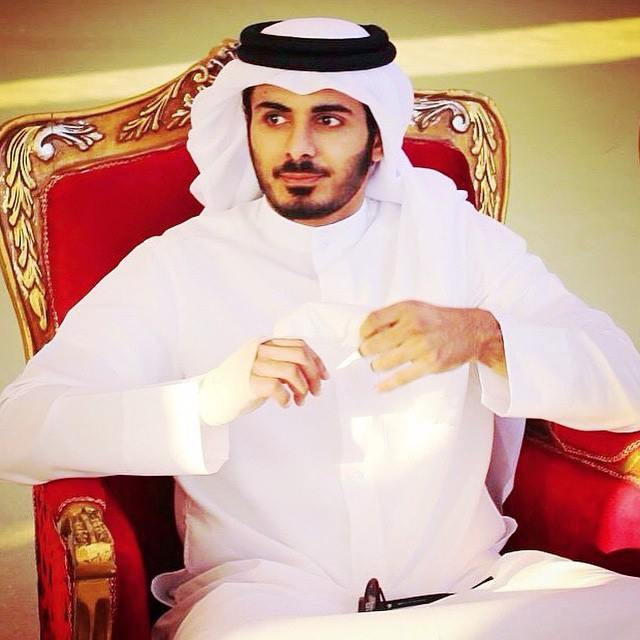 Bên cạnh Hoàng tử Sheik Jassim bin Hamad Al Thani nổi tiếng với vẻ ngoài phong độ, điển trai, một hoàng tử khác của Qatar được nhiều người biết đến là hoàng tử Sheikh Khalifa bin Hamad al-Thani, em trai út của Tiểu vương hiện tại của Qatar.
