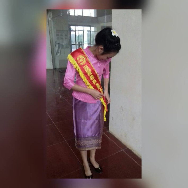 Cô gái Lào với vẻ đẹp mang đậm nét châu Á thu hút người đối diện. Ảnh: Facebook nhân vật.