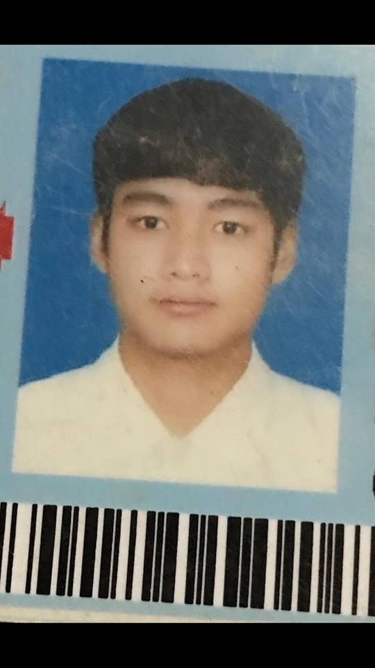 Mới đây, chàng trai gây xôn xao mạng ngày nào còn gây sốc hơn nữa khi công khai quá trình phẫu thuật thẩm mỹ đầy đau đớn để có được vẻ đẹp "chuẩn hot boy" như hiện tại. Chia sẻ về động lực quyết tâm "tút tát" lại nhan sắc, Chu Khả Hiếu cho biết: "Trước kia mình rất tự ti về bản thân và ngại giao tiếp. Mình tự thu bé lại vì hay bị chê là "mặt lệch, răng hô ". Mình rất buồn trước những lời nói đó nên đã quyết tâm tìm đến phẫu thuật thẩm mỹ...".