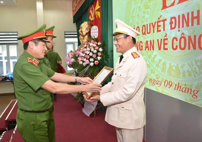 Trong thời gian gần 20 năm công tác tại Cục Cảnh sát điều tra tội phạm về ma túy, thượng tá Nguyễn Văn Cường đã trực tiếp phá nhiều chuyên án lớn về ma túy.