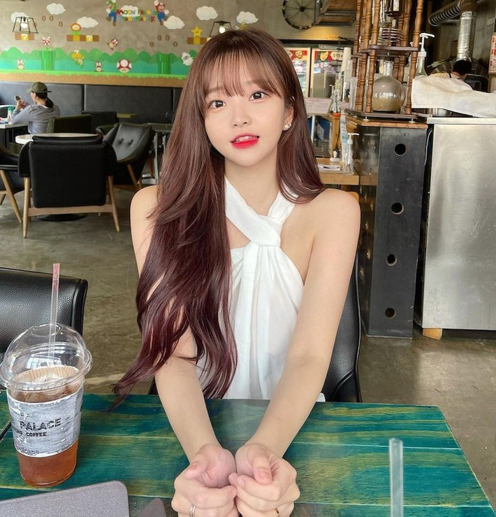 Hot girl Hàn Quốc Park Min-jung là một trong những hot girl sở hữu vẻ ngoài xinh đẹp, dễ thương được đông đảo mọi người trong và ngoài nước yêu thích.