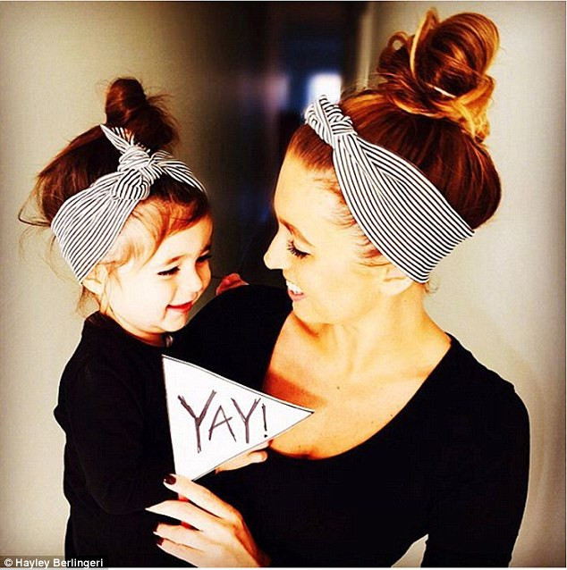 Valentina Capri có một tài khoản Instagram 28.000 lượt người theo dõi và thông qua tài khoản này, cô bé được nhiều người ngỏ ý hợp tác quảng cáo thời trang.