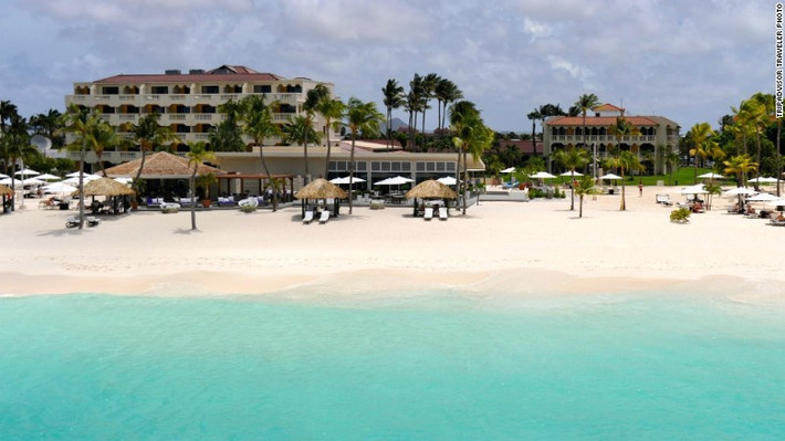 8. Bucuti & Tara Beach Resorts Aruba, ở Aruba (một quốc đảo dài 32 km của Antilles nhỏ trong Biển Caribbean). Giá phòng ở đây là 468 USD/đêm.