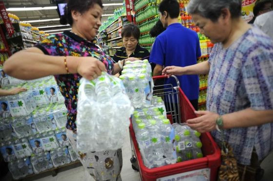 Theo Tân Hoa xã, sông Tân An là một nhánh thuộc sông Phú Xuân và sông Tiền Đường, là nguồn nước uống chính của nhiều thành phố tại tỉnh Chiết Giang, trong đó có Hàng Châu.