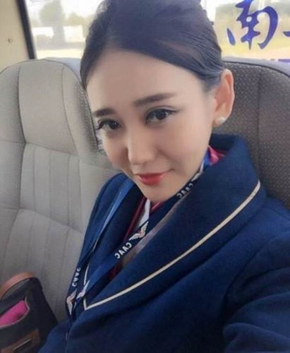 Cô sở hữu một đôi mắt to tròn và gương mặt xinh đẹp. Những hình ảnh xinh đẹp của Zoe Yao thường được các trang báo mạng đăng tải khiến cô bạn bỗng dưng nổi tiếng, được nhiều người biết đến.