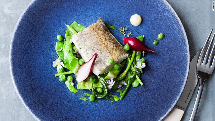 Nhà hàng Frenchie (London, Anh): Ông chủ của nhà hàng tên là Gregory Marchand, vốn là một người thành công trong lĩnh vực kinh doanh nhà hàng, quán xá. Những món bán chạy nhất ở đây chính là món cá xông khói và thịt lợn xông khói.