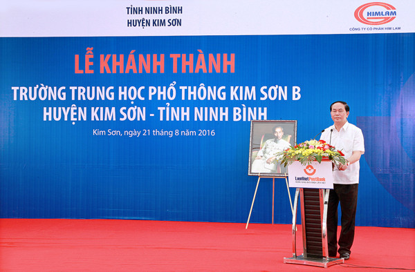 Chủ tịch nước Trần Đại Quang dự và phát biểu tại lễ khánh thành nhà trường vào năm 2016.