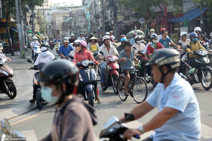 Tại Việt Nam, xe máy là phương tiện giao thông phổ biến. Hiện có 37 triệu xe máy tham gia giao thông ở Việt Nam.