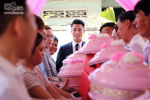 Họ đa phần là các cô, các bác trung tuổi và ăn mặc khá giản dị. Ảnh sử dụng trong bài: Beat, ảnh cắt clip, VTC, VNN.