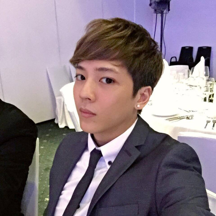 Tùng Anh được nhiều cư dân mạng, fan K-pop nhận xét là giống thành viên Yong hwa của nhóm nhạc Hàn Quốc Cnblue. Thành viên Minh Thi Anh còn "cuồng" đến mức viết: "Anh cứ đẹp trai được rồi. Còn việc hát hay hay dở không cần cũng được anh ạ".
