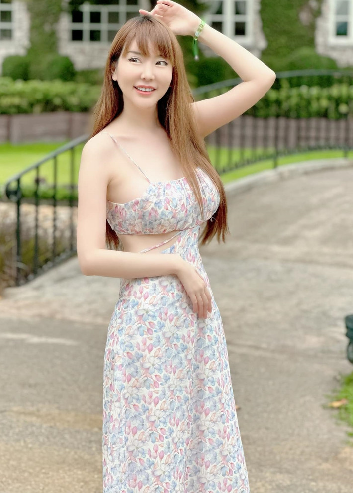 Cô nàng đã gây chú ý từ khi còn đang theo học tại trường Đại học Kasetsart, trường đại học công lập lâu đời thứ 3 tại Thái Lan.