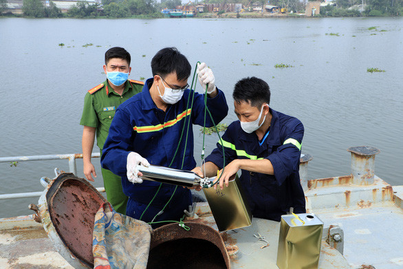 Cơ quan Cảnh sát điều tra xác định, chỉ trong thời gian ngắn, từ tháng 3/2020 đến tháng 2/2021, Hữu và Viễn cùng các đối tượng trong đường dây đã vận chuyển 48 chuyến tàu chở xăng nhập lậu với số lượng hơn 198 triệu lít, trị giá gần 2.800 tỷ đồng. Số xăng này đã được đem đi tiêu thụ hơn 196 triệu lít, thu lợi hàng trăm tỷ đồng, riêng Phan Thanh Hữu hưởng lợi hơn 105 tỷ đồng.