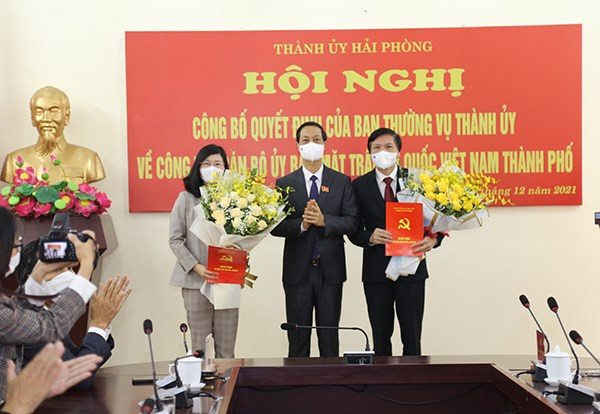 Sáng 9/12, Ủy ban MTTQ Việt Nam thành phố Hải Phòng tổ chức hội nghị công bố Quyết định của Ban Thường vụ Thành ủy về công tác cán bộ Ủy ban MTTQ Việt Nam thành phố. Theo quyết định của Ban Thường vụ Thành ủy, điều động phân công ông Trần Anh Cường, Ủy viên Thành ủy, Giám đốc Sở Y tế đến công tác tại Cơ quan Ủy ban MTTQ Việt Nam thành phố để hiệp thương cử giữ chức vụ Phó Chủ tịch Ủy ban MTTQ Việt Nam thành phố nhiệm kỳ 2019 – 2024.