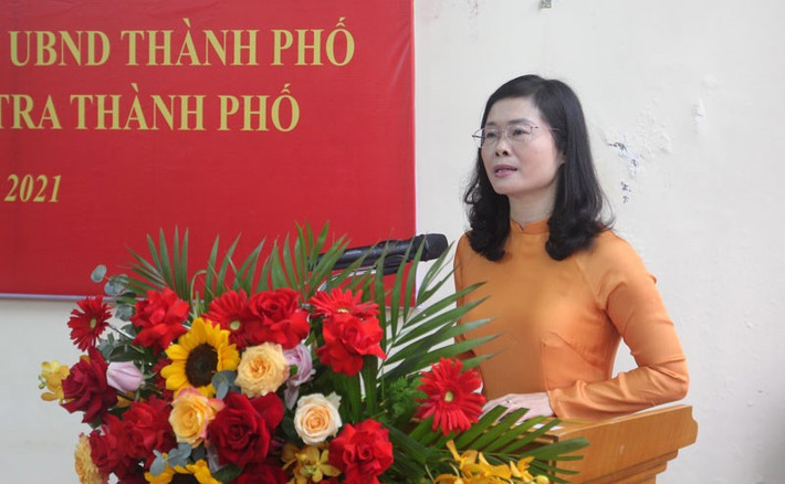 Sáng 9/12, UBND thành phố Hải Phòng tổ chức Hội nghị công bố Quyết định của Chủ tịch UBND thành phố về công tác cán bộ tại Thanh tra thành phố. Theo Quyết định của Chủ tịch UBND thành phố, tiếp nhận và bổ nhiệm bà Vũ Anh Thư, Phó Chủ tịch Ủy ban MTTQ Việt Nam thành phố giữ chức vụ Phó Chánh Thanh tra thành phố. Thời hạn bổ nhiệm là 5 năm.