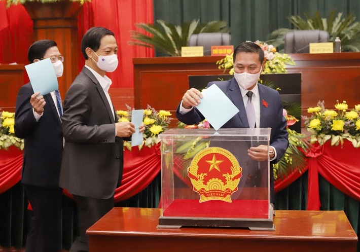 Sáng 9/12, Kỳ họp thứ 4, HĐND thành phố Hải Phòng khóa XVI, nhiệm kỳ 2021 - 2026 đã tiến hành các thủ tục để bầu bổ sung chức danh Phó Chủ tịch UBND thành phố Hải Phòng khóa XVI, nhiệm kỳ 2021 - 2026.