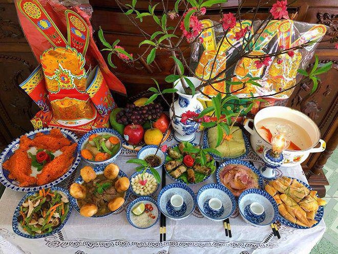 Ngày 20 tháng Chạp (tức 30/1/2024 Dương lịch): Ngày Kỷ Tỵ, là ngày Hoàng đạo Ngọc Đường. Các khung giờ đẹp gồm: Sửu: 1h - 3h; Thìn: 7h - 9h; Ngọ: 11h - 13h; Mùi: 13h - 15h; Tuất: 19h - 21h; Hợi: 21h - 23h. Trong đó, giờ Ngọ ngày 20 tháng Chạp là giờ Tốc hỷ, là khung giờ đẹp nhất để cúng Táo quân.
