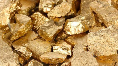 Khi ấy, các nhà khảo cổ tiến hành khai quật quặng ở lối ra của công viên Suichang. Theo đó, họ tìm thấy một khối đá lạ màu vàng óng ánh. Vậy nên, họ dùng các máy móc, dụng cụ để đào bới, mở rộng khu vực khai quật.