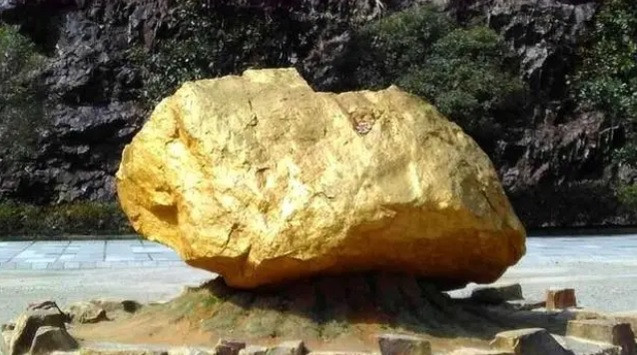 Một kho báu 1.000 tuổi cực giá trị được các chuyên gia bất ngờ tìm thấy trong công viên Suichang rộng 3.360 ha ở Lishui, tỉnh Chiết Giang, Trung Quốc. Sự việc diễn ra vào năm 2015.