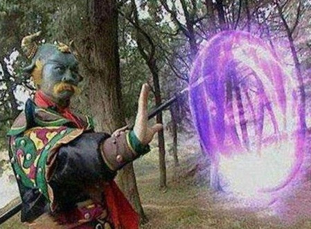 Sau khi biết tin, Tôn Ngộ Không đã giao chiến với Độc Giác Tỷ Đại Vương. Cuối cùng, Thanh Ngưu Tinh đánh bại Tôn Ngộ Không nhờ sử dụng Kim Cang Trát hút được gậy Như Ý.