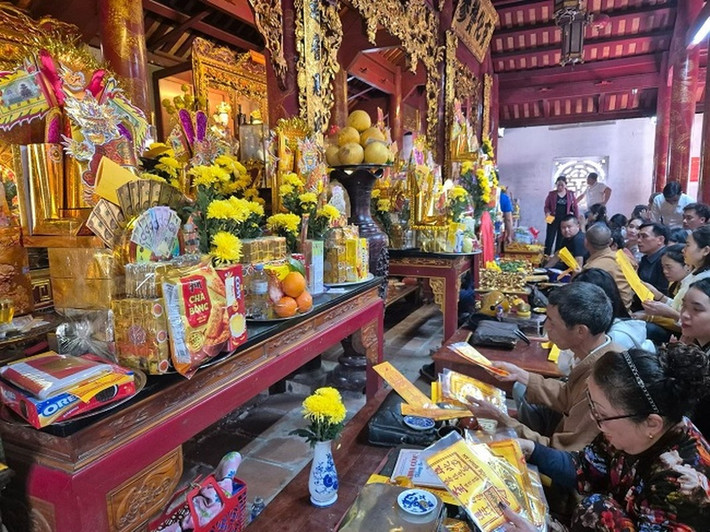 Đền Ông Hoàng Mười được UBND tỉnh Nghệ An xếp hạng Di tích Lịch sử văn hóa vào năm 2002; công nhận Điểm Du lịch văn hóa tâm linh năm 2018. Đặc biệt, năm 2019, Lễ hội Đền Ông Hoàng Mười được Bộ Văn hóa, Thể thao và Du lịch công nhận là Di sản Văn hóa phi vật thể quốc gia.