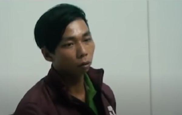 Tại cơ quan công an xã An Phú Tây, Nhân thừa nhận gây ra hành vi cướp, hiếp và cắt cổ nạn nhân tại quán cà phê Tr.A.Đáng chú ý, Nhân khai nhận một chi tiết hết sức bất ngờ. Trước đó, tại địa bàn phường Hòa Xuân, Cẩm Lệ, TP Đà Nẵng đã xảy ra vụ hiếp dâm, đối tượng đột nhập vào nhà một nữ nạn nhân, âm mưu thực hiện hành vi hiếp dâm nhưng bị chống trả quyết liệt, trong lúc giằng co, hung thủ đã đâm một nhát dao vào đùi nữ nạn nhân sau đó trốn thoát. Kẻ gây án vụ án đó chính là Mặc Văn Nhân.