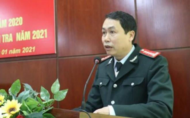 Mới đây, Chủ tịch UBND tỉnh Lào Cai đã có quyết định tạm đình chỉ công tác đối với ông Đàm Quang Vinh, Chánh Thanh tra tỉnh Lào Cai 15 ngày, xem xét thi hành kỷ luật theo quy định pháp luật. Nguyên nhân được UBND tỉnh Lào Cai đưa ra cho việc đình chỉ công tác ông Vinh là đang trong thời gian xem xét kỷ luật cán bộ, công chức theo quy định.