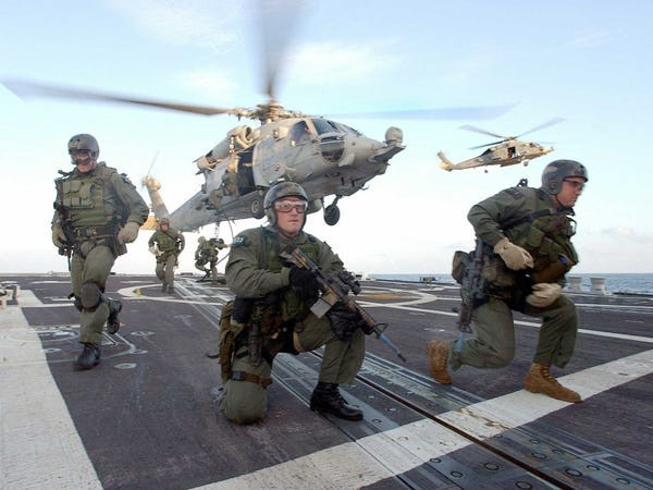 Trong số các nhiệm vụ từng thực hiện, SEAL Team 6 được công chúng biết đến rộng rãi khi SEAL Team 6 khi tiêu diệt trùm khủng bố Osama bin Laden vào năm 2011.